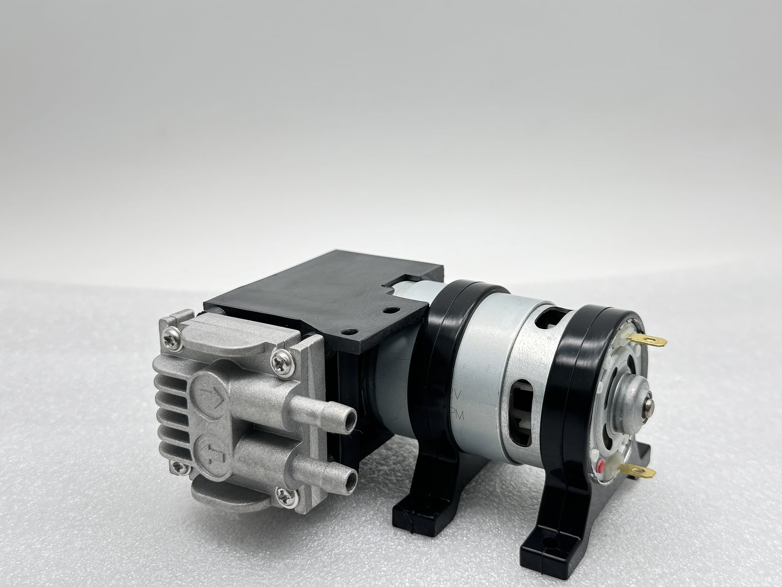 BD-07 brushed bracket configuration